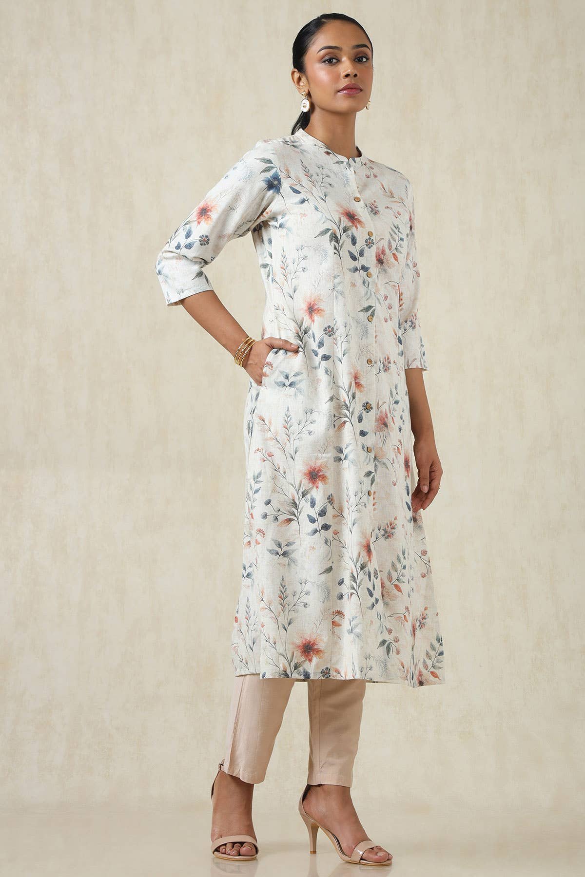 Beige Linen Botanical Print Kurta - View 2